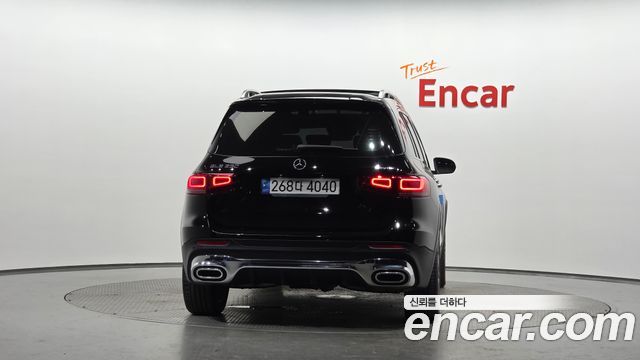 Mercedes-Benz GLB-Class 2022 — photo 4