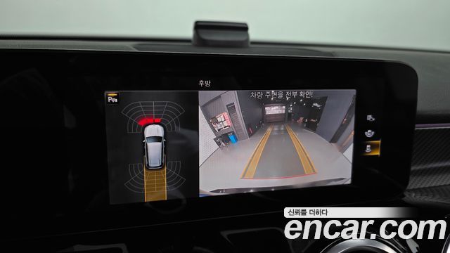 Mercedes-Benz GLB-Class 2022 — photo 21