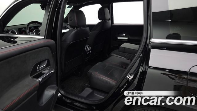 Mercedes-Benz GLB-Class 2022 — photo 16