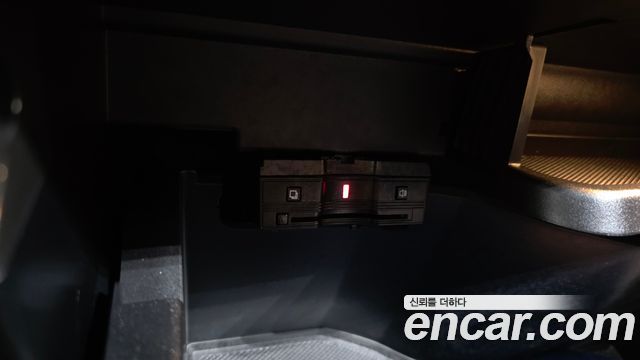 Mercedes-Benz GLB-Class 2022 — photo 34