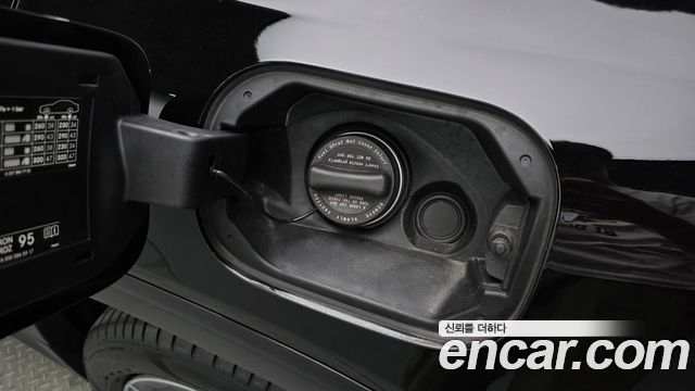 Mercedes-Benz GLB-Class 2022 — photo 36