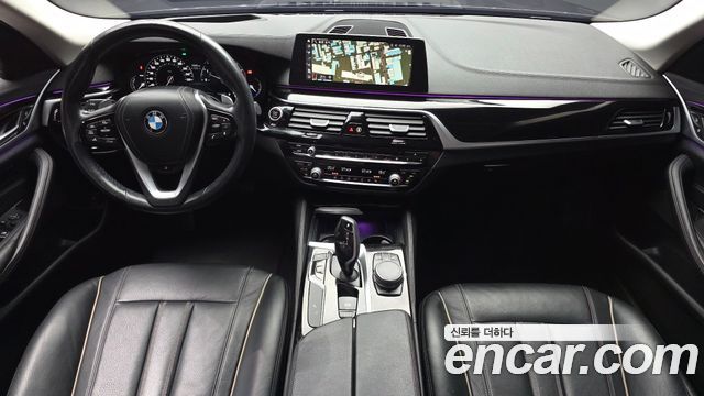 BMW 5-Series 2018 — photo 10