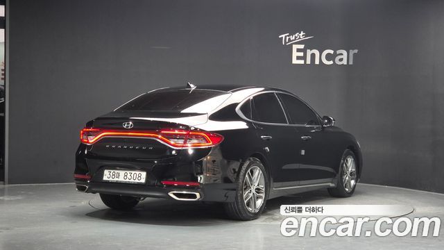 Hyundai Grandeur 2017 — photo 2