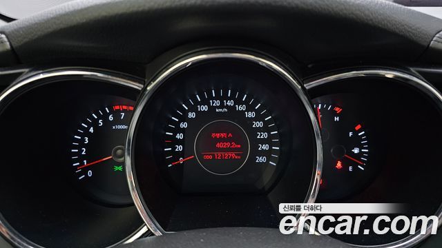 Kia K5 2013 — photo 11