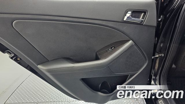 Kia K5 2013 — photo 15