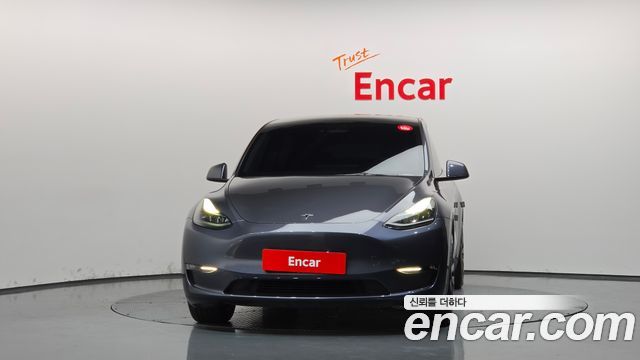 Tesla Model Y 2023 — photo 3