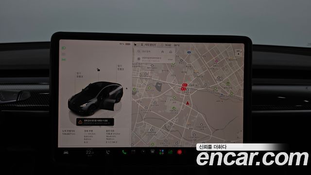 Tesla Model Y 2023 — photo 18