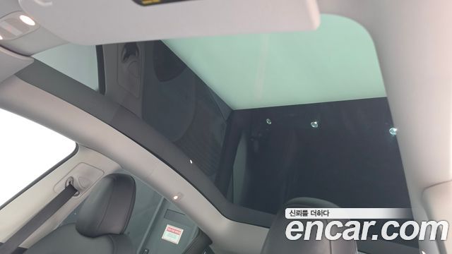 Tesla Model Y 2023 — photo 21