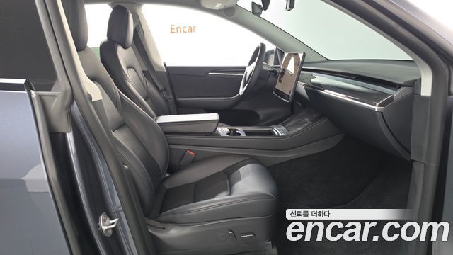 Tesla Model Y 2023 — photo 16