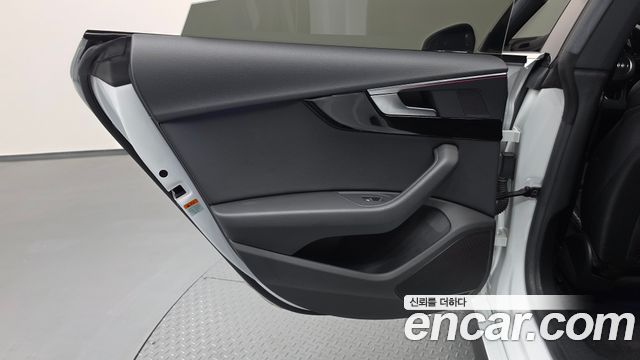 Audi A5 2019 — photo 15