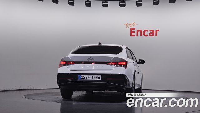 Hyundai AVANTE 2025 — photo 4