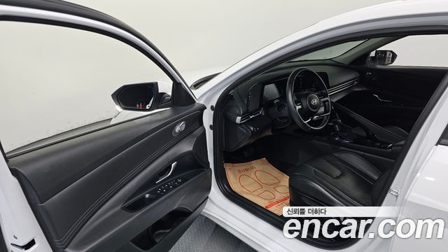Hyundai AVANTE 2025 — photo 13