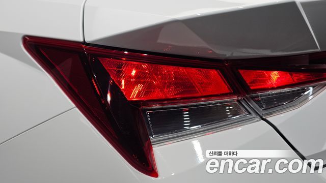 Hyundai AVANTE 2025 — photo 9