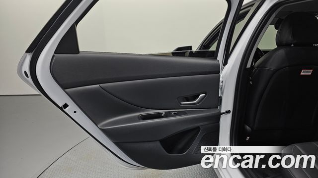 Hyundai AVANTE 2025 — photo 15
