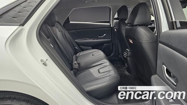 Hyundai AVANTE 2025 — photo 26