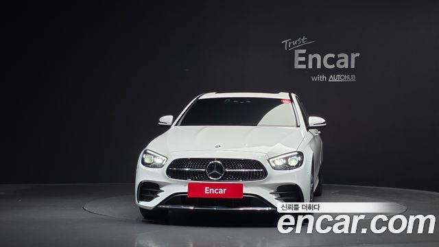 Mercedes-Benz E-Class 2023 — photo 3