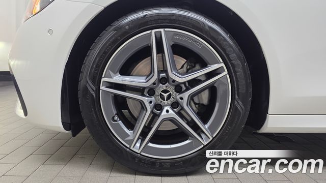 Mercedes-Benz E-Class 2023 — photo 5