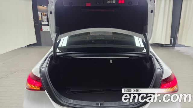 Mercedes-Benz E-Class 2023 — photo 25