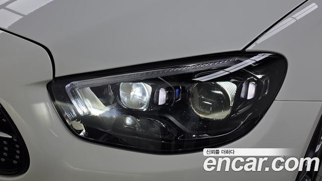 Mercedes-Benz E-Class 2023 — photo 8