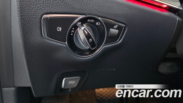 Mercedes-Benz E-Class 2023 — photo 27