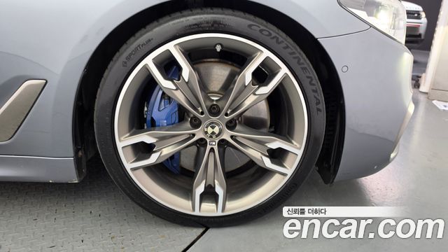 BMW 5-Series 2018 — photo 5
