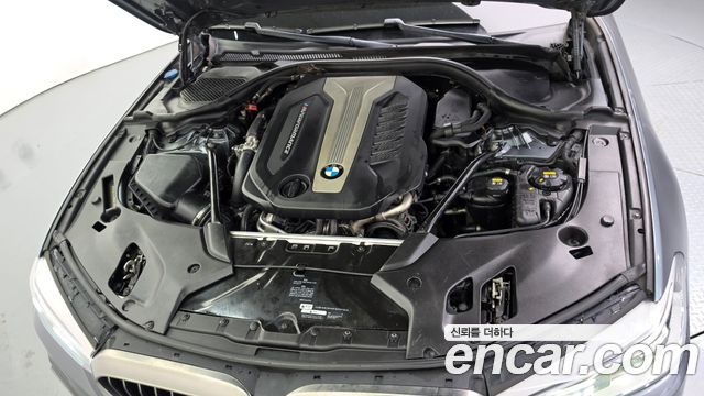 BMW 5-Series 2018 — photo 6