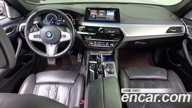 BMW 5-Series 2018 — photo 7
