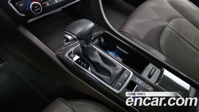 Kia K5 2019 — photo 12