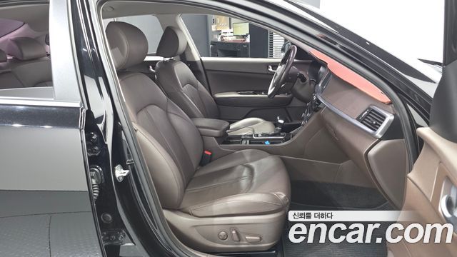 Kia K5 2019 — photo 17