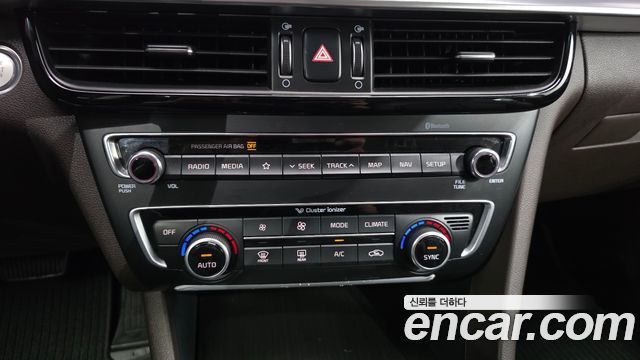 Kia K5 2019 — photo 22