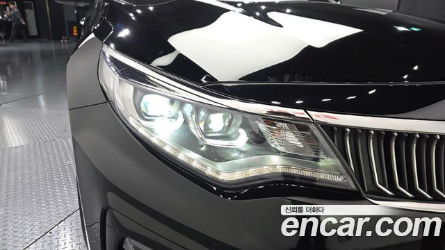Kia K5 2019 — photo 8