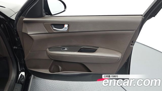 Kia K5 2019 — photo 14