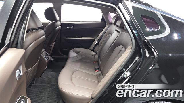 Kia K5 2019 — photo 16