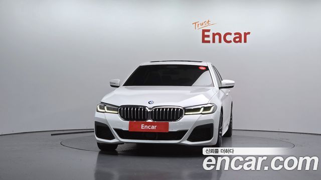 BMW 5-Series 2022 — photo 3