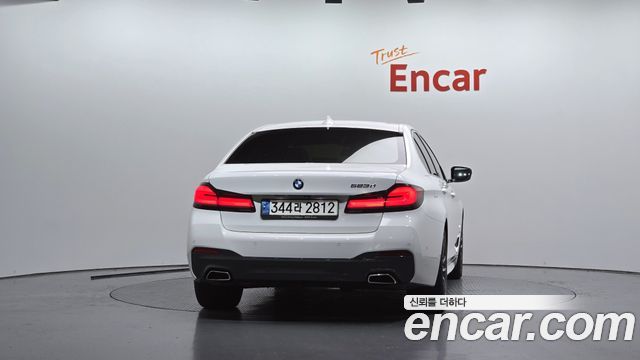BMW 5-Series 2022 — photo 4