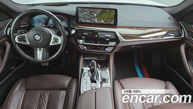 BMW 5-Series 2022 — photo 7