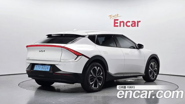 Kia EV6 2023 — photo 2