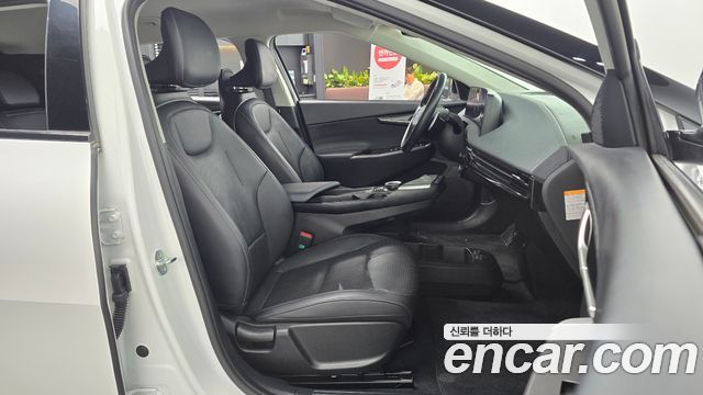 Kia EV6 2023 — photo 11