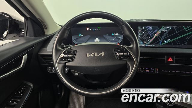 Kia EV6 2023 — photo 13