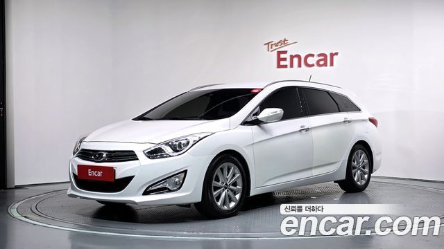 Hyundai i40 2012 — photo 1