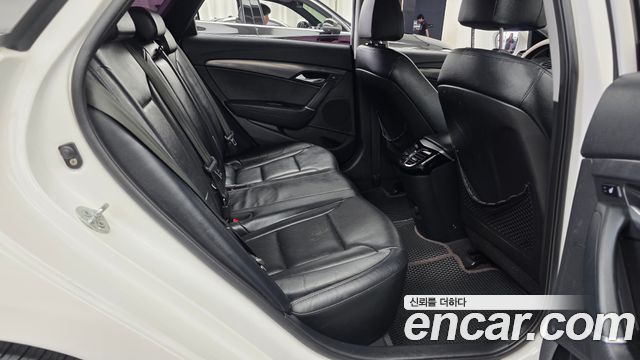 Hyundai i40 2012 — photo 12