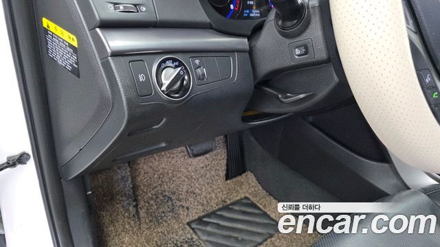 Hyundai i40 2012 — photo 18