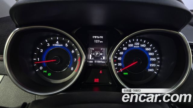 Hyundai AVANTE 2016 — photo 11