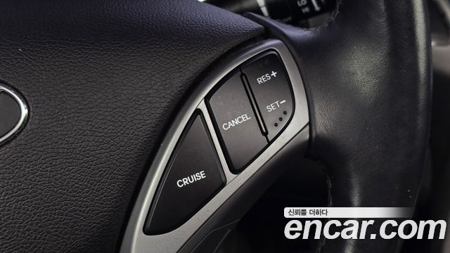 Hyundai AVANTE 2016 — photo 21