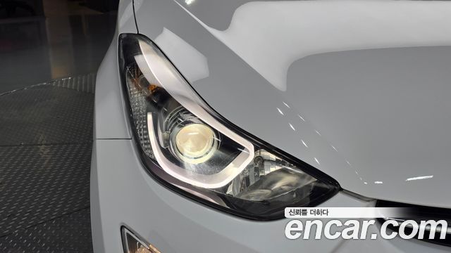 Hyundai AVANTE 2016 — photo 8
