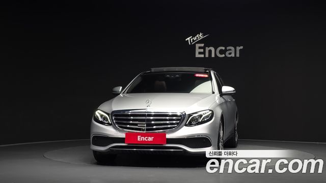 Mercedes-Benz E-Class 2017 — photo 3