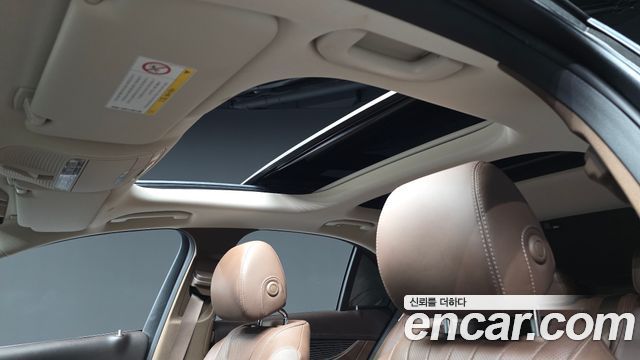 Mercedes-Benz E-Class 2017 — photo 25