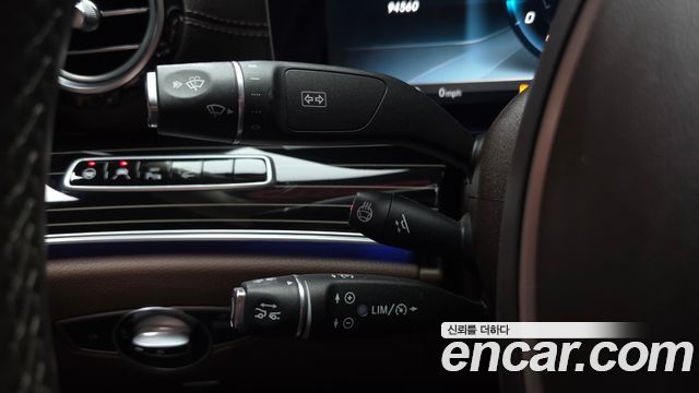 Mercedes-Benz E-Class 2017 — photo 26