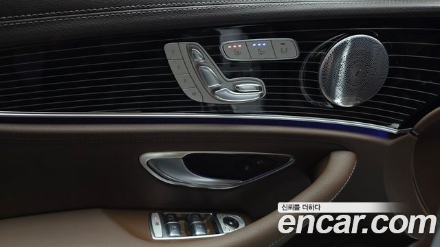 Mercedes-Benz E-Class 2017 — photo 29