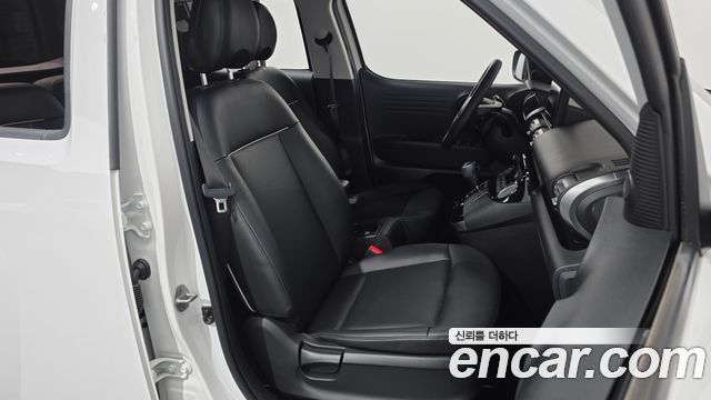 Hyundai Casper 2023 — photo 16